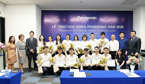 Panasonic tiếp tục trao 15 suất học bổng hỗ trợ sinh viên tài năng năm 2020