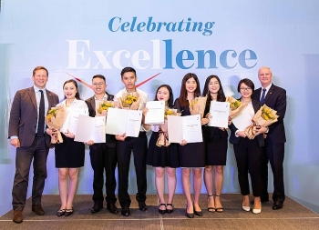 31 học viên Việt Nam được cấp chứng chỉ ICAEW quốc tế
