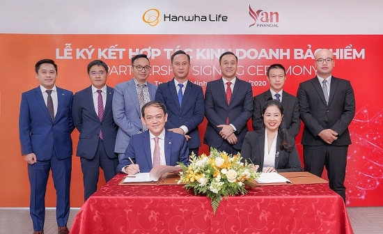 Hanwha Life Việt Nam công bố ký kết hợp tác chiến lược cùng YAN Financial