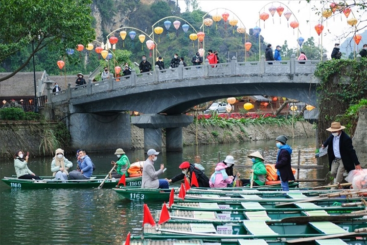 6 ngày nghỉ Tết Ninh Bình đón gần 8,5 vạn lượt khách du lịch