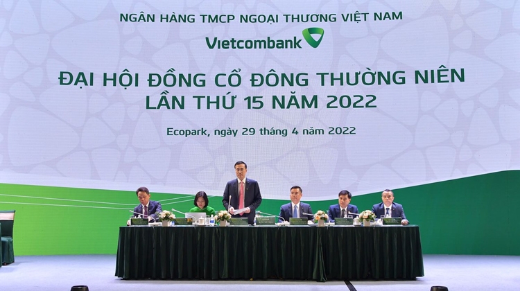 Hiệu quả kinh doanh của VIB và Vietcombank  hai ngân hàng đầu tiên triển  khai Basel II  Nhịp sống kinh tế Việt Nam  Thế giới
