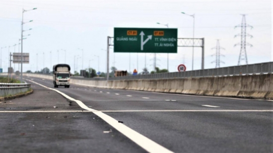 Sửa chữa hư hỏng trên đường cao tốc Đà Nẵng - Quảng Ngãi: Cần làm ngay sao cứ lừng khừng