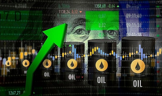 Giá dầu giao dịch ở mức cao nhất trong hai tháng