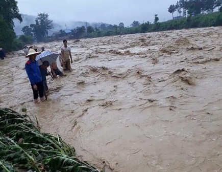 BIDV hỗ trợ hơn 300 triệu đồng cho các gia đình bị thiệt hại do lũ quét tại Lai Châu, Hà Giang