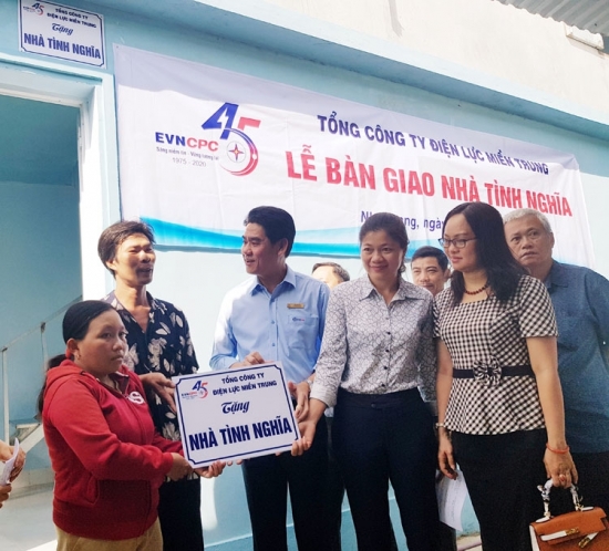 EVNCPC trao 3/5 nhà tình nghĩa tại Khánh Hòa