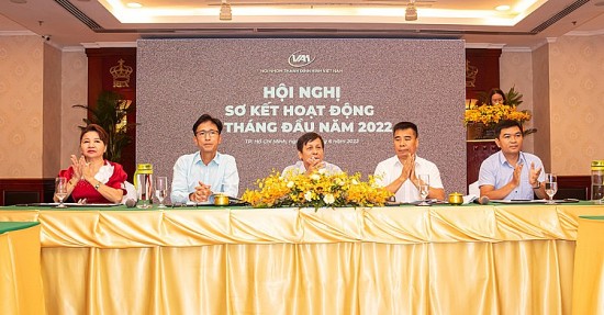 Hội Nhôm thanh định hình Việt Nam tổ chức Hội nghị sơ kết 6 tháng đầu năm 2022