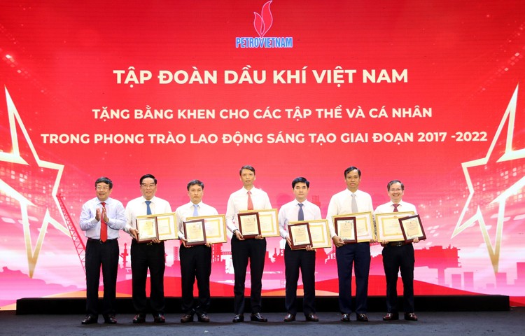Tổng công ty Khí Việt Nam được khen thưởng tại Hội nghị tổng kết phong trào thi đua Lao động sáng tạo ngành Dầu khí