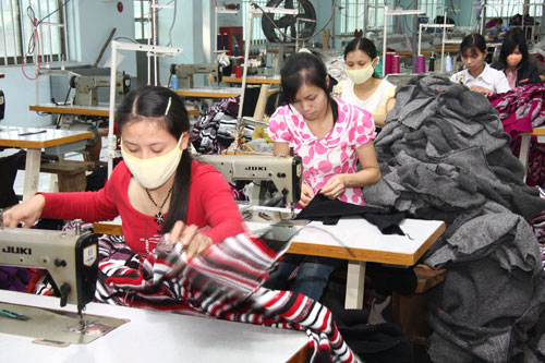 Những năm qua, dệt may là một trong những ngành có kim ngạch xuất khẩu lớn. Ảnh: Bá Hoạt