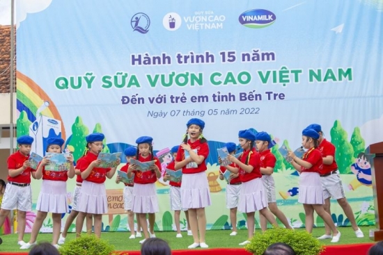 Vinamilk và Quỹ sữa Vươn cao Việt Nam tổ chức nhiều hoạt động đồng hành nhân 15 năm thành lập