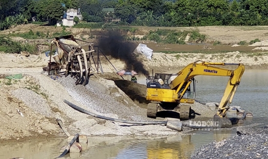 Nhiều dấu hỏi trong xử lý nạn khai thác khoáng sản trái phép ở Điện Biên