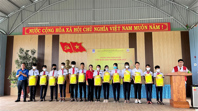 PV GAS D phối hợp với tỉnh Quảng Nam tổ chức chương trình thiện nguyện 'Tiếp bước đến trường năm 2022'.
