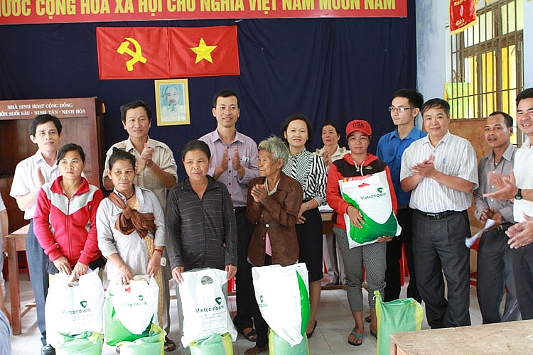 Ngành Ngân hàng tỉnh Khánh Hòa thực hiện nhiều giải pháp hỗ trợ doanh nghiệp bị ảnh hưởng dịch bệnh Covid 19
