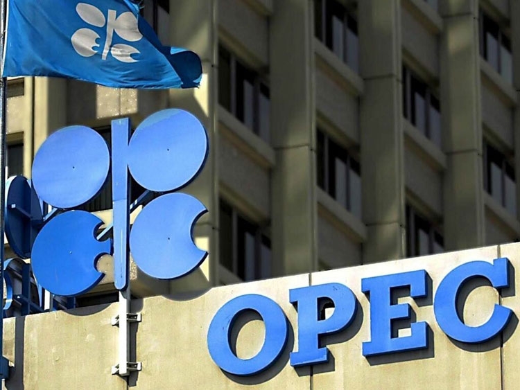 OPEC + đồng ý tăng sản lượng, dầu giảm giá