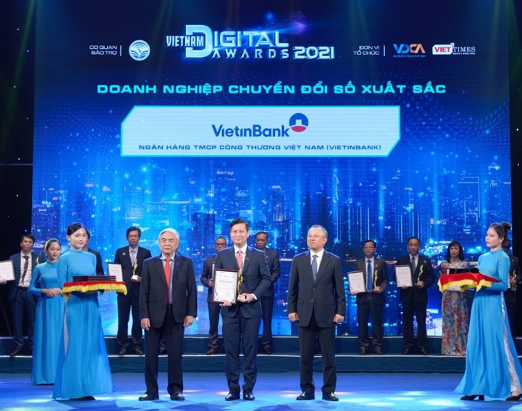 VietinBank được vinh danh là Doanh nghiệp chuyển đổi số xuất sắc Việt Nam năm 2021