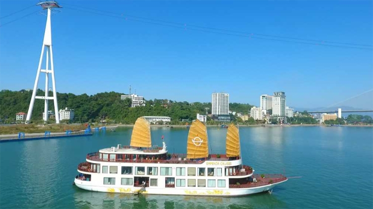 Quảng Ninh công bố các cơ sở đầu tiên được đón khách du lịch quốc tế