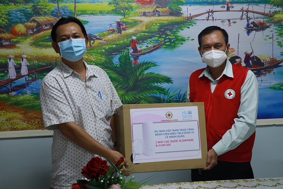 Nu Skin Việt Nam đóng góp hơn 1 tỷ đồng tiếp sức tuyến đầu chống dịch