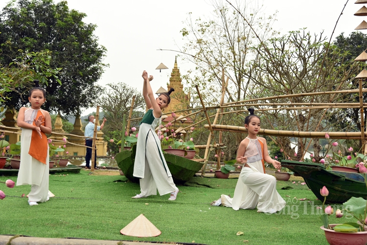 Tôn vinh “Sen trong đời sống văn hóa Việt