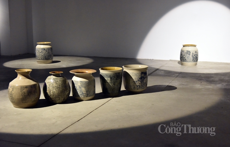 Triển lãm nghệ thuật sắp đặt gốm đương đại “Loong Koong”