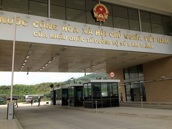 Cửa khẩu quốc tế Kim Thành - Lào Cai tạm ngừng xuất khẩu hàng hoá