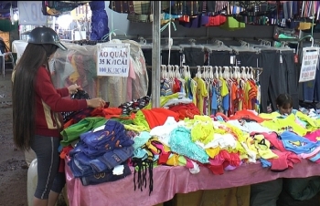 Đắk Nông: Sôi động những phiên chợ đưa hàng Việt về miền núi, nông thôn