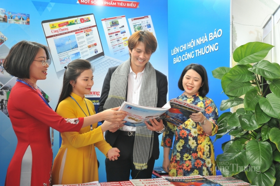 Hội báo toàn quốc 2022: “Báo chí Việt Nam đoàn kết, chuyên nghiệp, hiện đại và nhân văn”