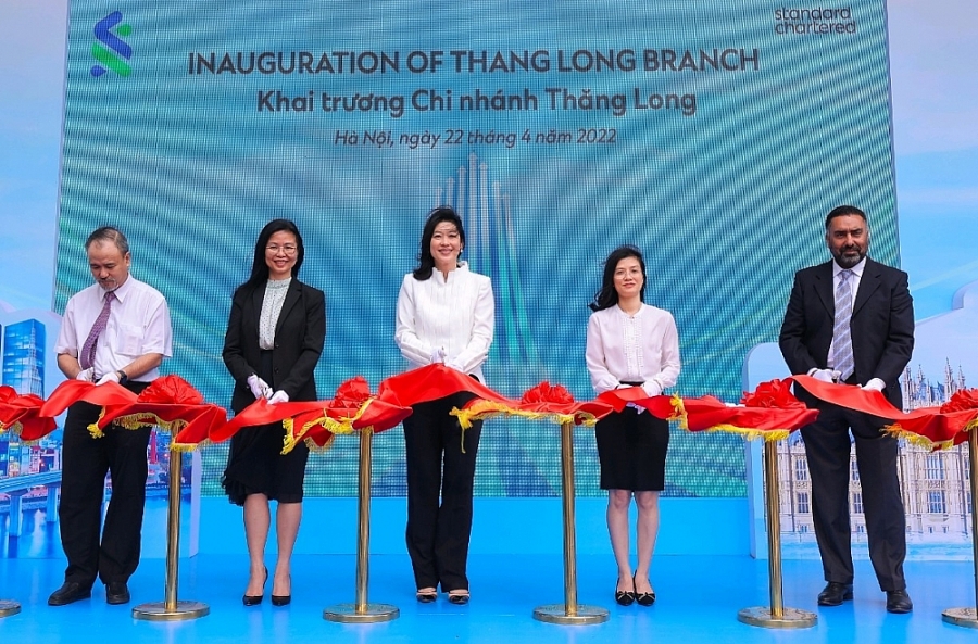 Ngân hàng Standard Chartered Việt Nam khai trương chi nhánh Thăng Long