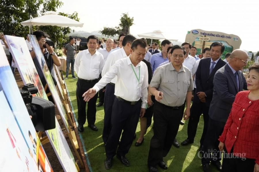 Thủ tướng Phạm Minh Chính đi kiểm tra, khảo sát một số công trình, dự án lớn tại Tây Bắc