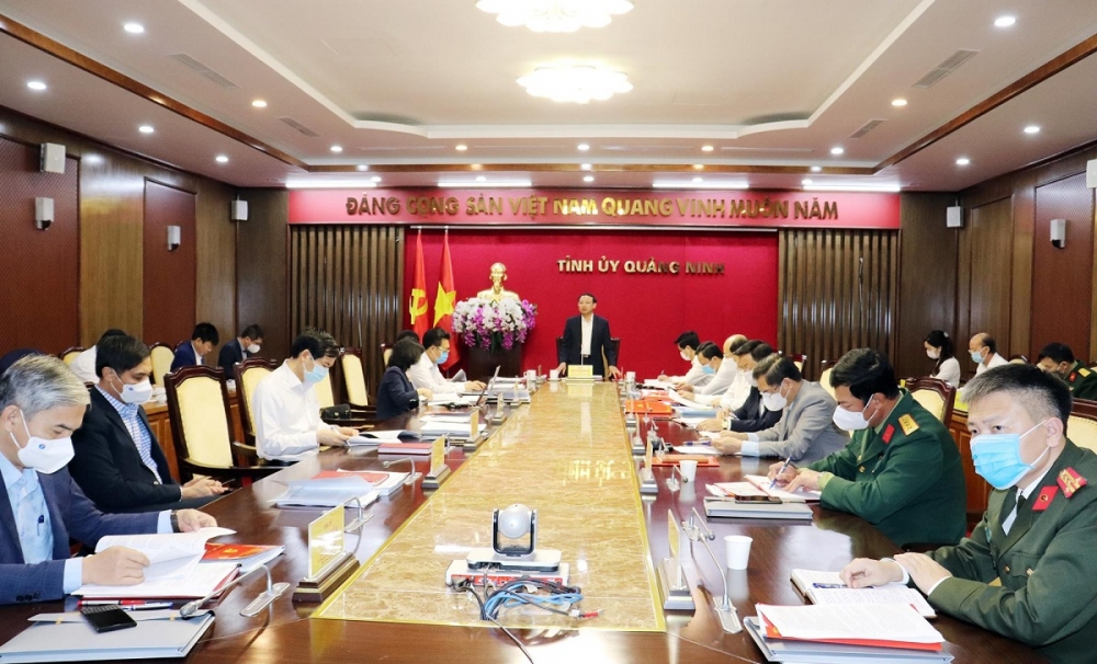 Bí thư Tỉnh ủy Quảng Ninh yêu cầu phải đề cao hơn nữa trách nhiệm người đứng đầu các cấp, các ngành, địa phương tới tận thôn, khu trong việc giữ vững thành quả chống dịch COVID-19