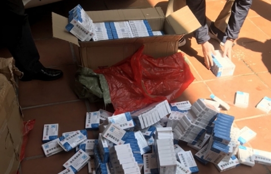 Quảng Ninh: Thu giữ 400 hộp thuốc hỗ trợ điều trị Covid-19 nhập lậu
