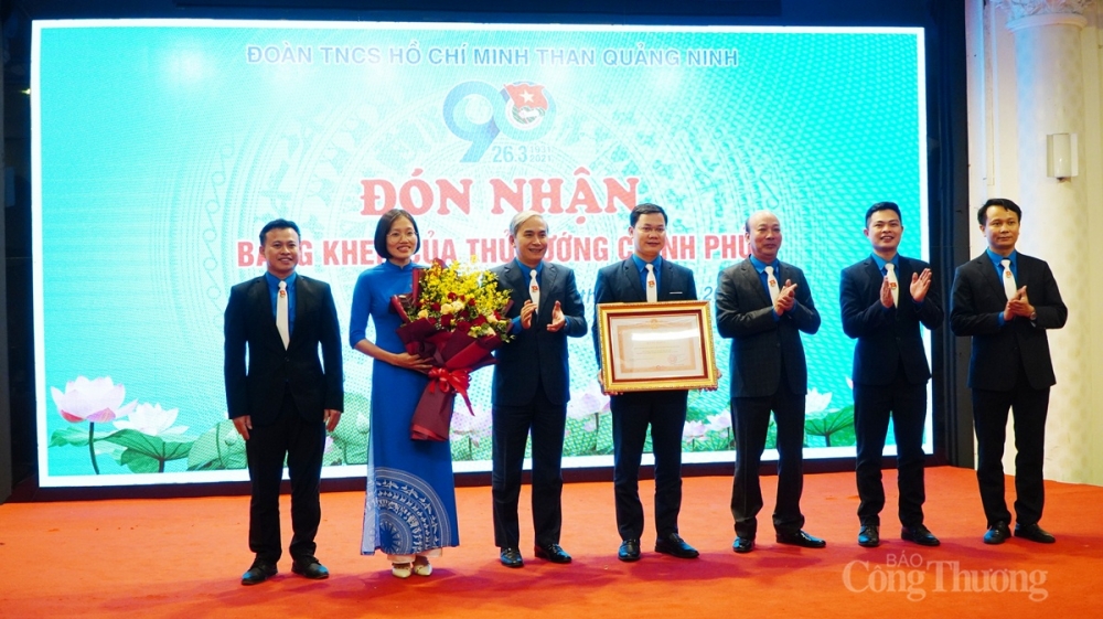 Đoàn Than Quảng Ninh vinh dự đón nhận Bằng khen của Thủ tướng Chính phủ