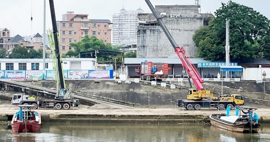 Lý do Quảng Ninh tạm dừng hoạt động phương tiện thủy vận tải từ Cửa khẩu Ka Long