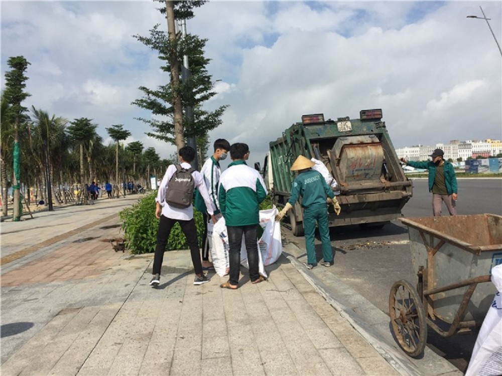 Việc xử lý rác thải sinh hoạt tại 2 đô thị lớn của tỉnh Quảng Ninh là TP Cẩm Phả và TP Hạ Long còn nhiều vướng mắc