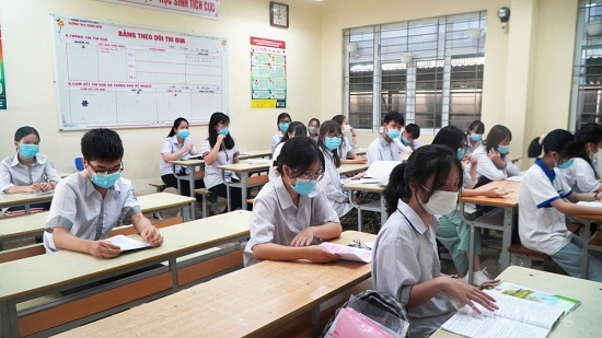 Quảng Ninh hỗ trợ toàn bộ học phí cho trẻ em mầm non và học sinh phổ thông năm học 2021 - 2022