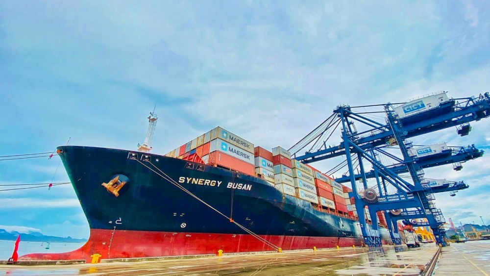 tàu Synergy Busan, Quốc tịch Cộng hòa Marshall cập Cảng container quốc tế Cái Lân