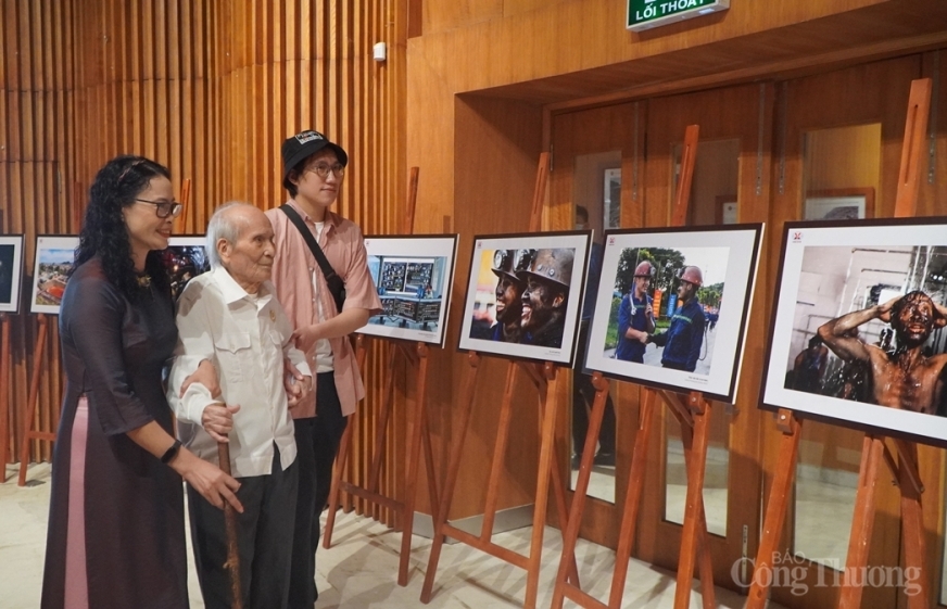 TKV tổ chức triển lãm và trao giải cuộc thi ảnh “Nụ cười Than - Khoáng sản Việt Nam”