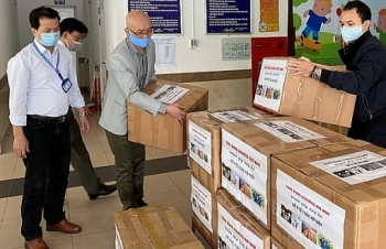 Cộng đồng logistics trao tặng vật tư y tế phục vụ chống dịch Covid-19