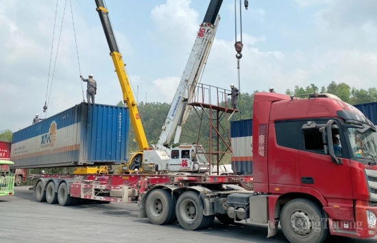 Lạng Sơn: Đề xuất sớm khôi phục lại các cửa khẩu phụ nhằm thúc đẩy xuất nhập khẩu
