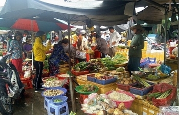 Ảnh hưởng bão số 1, giá rau củ tại Phú Quốc tăng mạnh