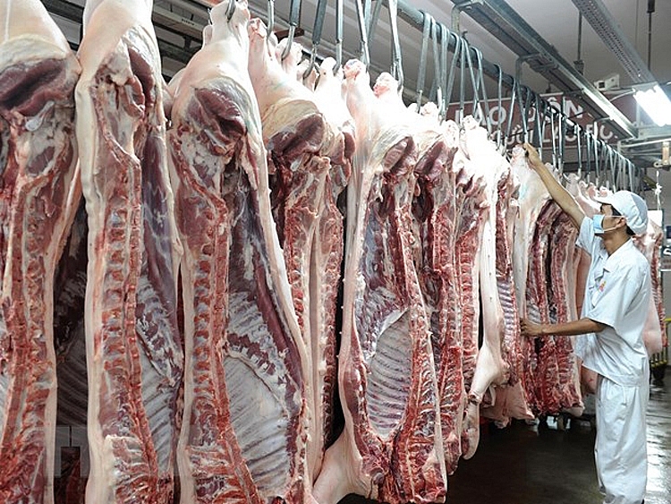 Nhu cầu thịt lợn chế biến sâu phục vụ người dân ngày Tết tăng cao