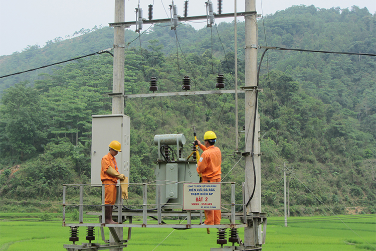 Nỗ lực nâng cao chất lượng cung cấp điện