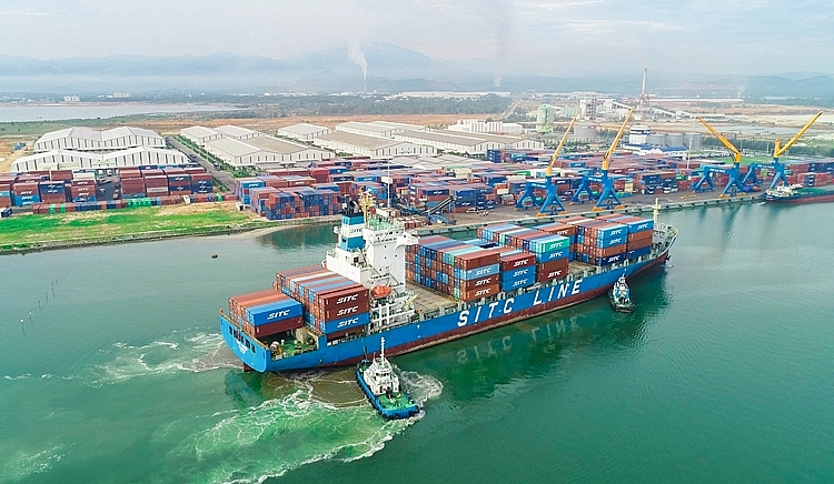 9. Hiện nay, THILOGI đang hợp tác với nhiều hãng tàu quốc tế như SITC, ZIM, COSCO, CMA CGM,... thông qua cảng Chu Lai kết nối các tuyến hàng hải quốc tế..jpg