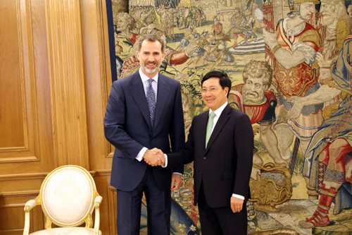 Phó Thủ tướng Phạm Bình Minh hội kiến Nhà vua, hội đàm với Ngoại trưởng Tây Ban Nha
