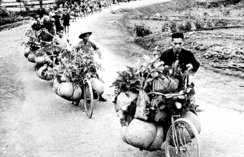 Kỷ niệm 66 năm Chiến thắng Điện Biên Phủ (7/5/1954 - 7/5/ 2020): “Chiến dịch logistics” vĩ đại mùa hoa ban