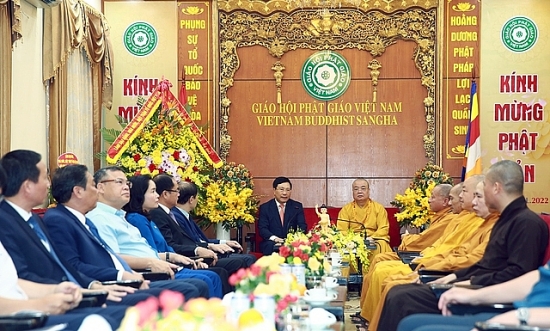 Phó Thủ tướng Thường trực chúc mừng Đại lễ Phật đản Phật lịch 2566