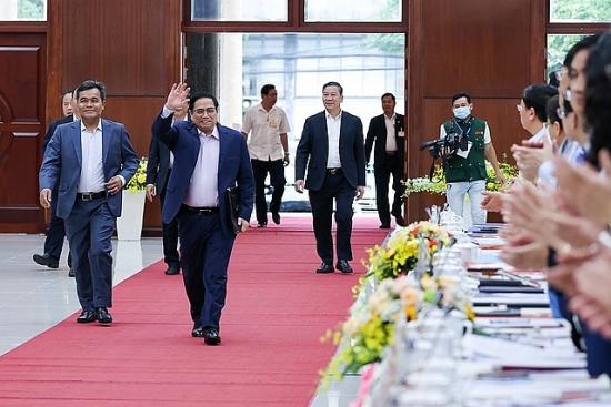 Thủ tướng Phạm Minh Chính làm việc với Ban Thường vụ Tỉnh ủy Gia Lai