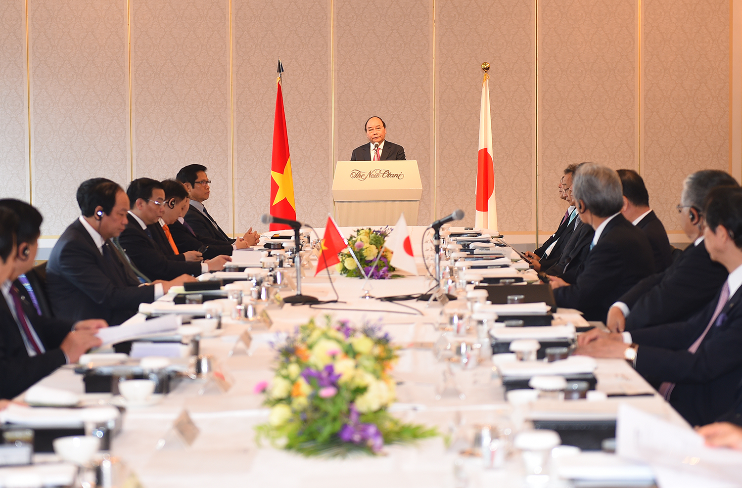 Thủ tướng  Nguyễn Xuân Phúc đối thoại với các tập đoàn thành viên Keidanren, Nhật Bản