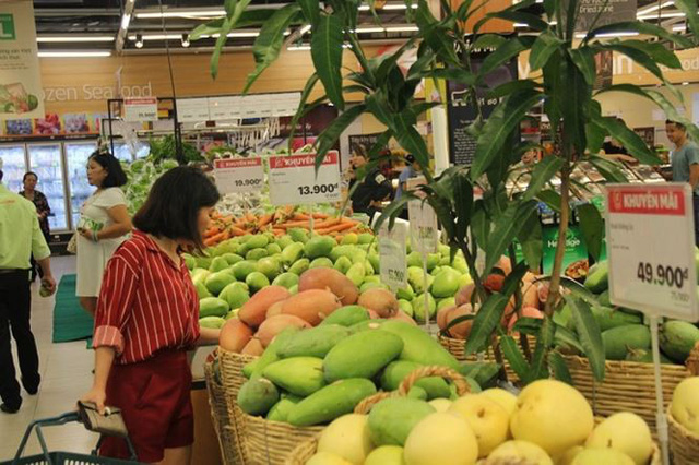 Dân Sài Gòn được mùa trái cây ngon bổ rẻ   - Ảnh 2.