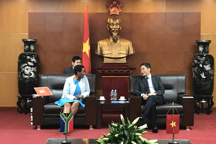 Bộ trưởng Trần Tuấn Anh tiếp Đại sứ Cộng hòa Nam Phi tại Việt Nam