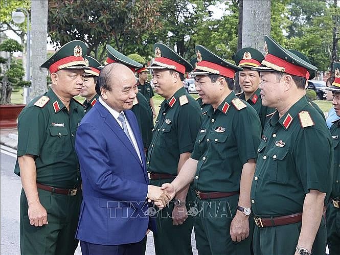 Chủ tịch nước Nguyễn Xuân Phúc chủ trì Hội thảo 'Lý luận - Thực tiễn về bảo vệ Tổ quốc trong tình hình mới'