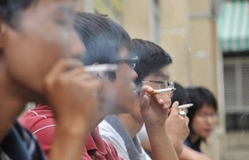 Hút thuốc lá thụ động: Nguy cơ mắc bệnh cao
